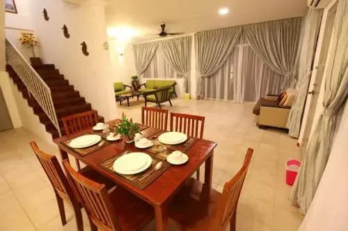 Come Inn Homestay 1379 - photo 16