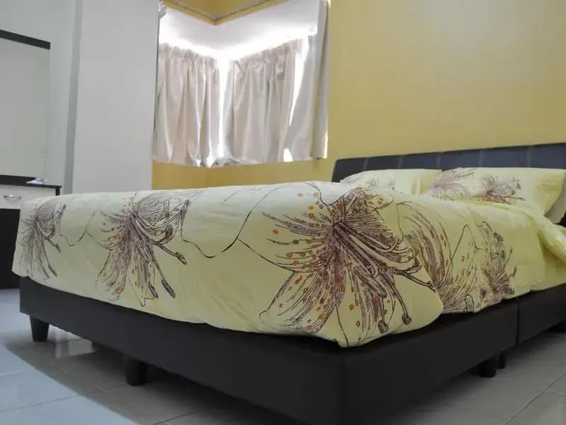 Villa Emas Condominium - photo 1