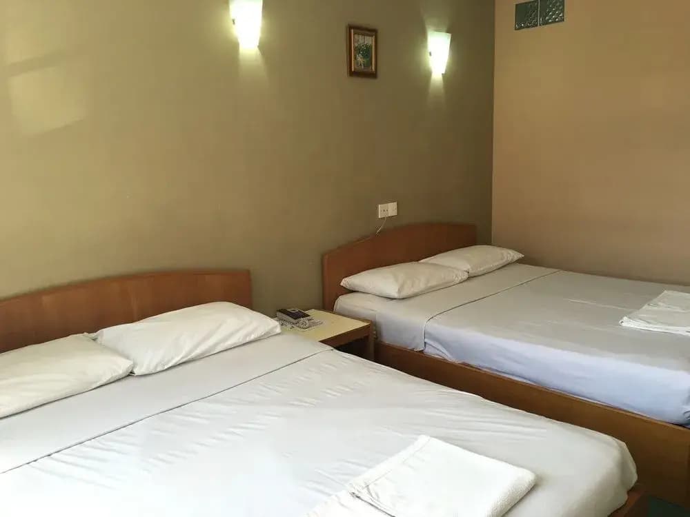 Hill Garden Lodge - photo 4