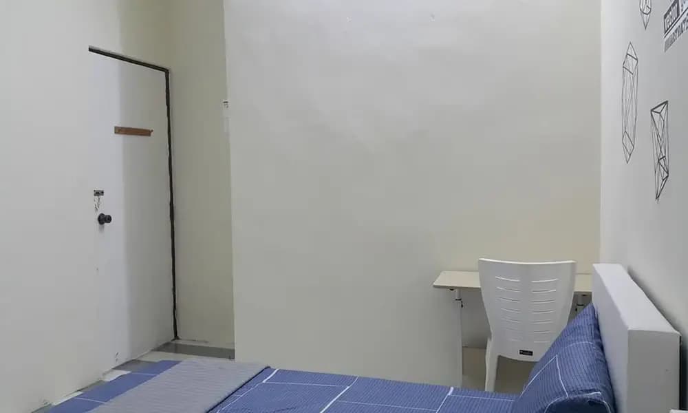 N&T Budget Homestay - photo 10