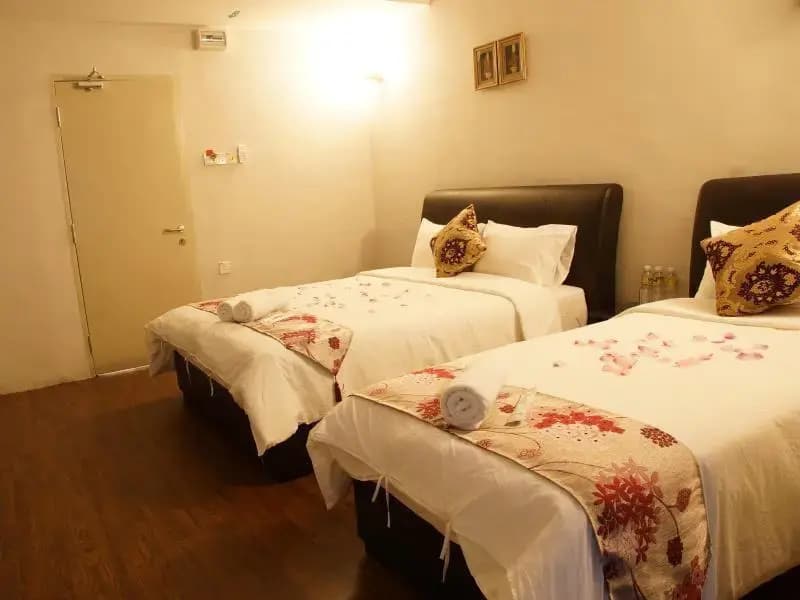 P Motel - photo 11