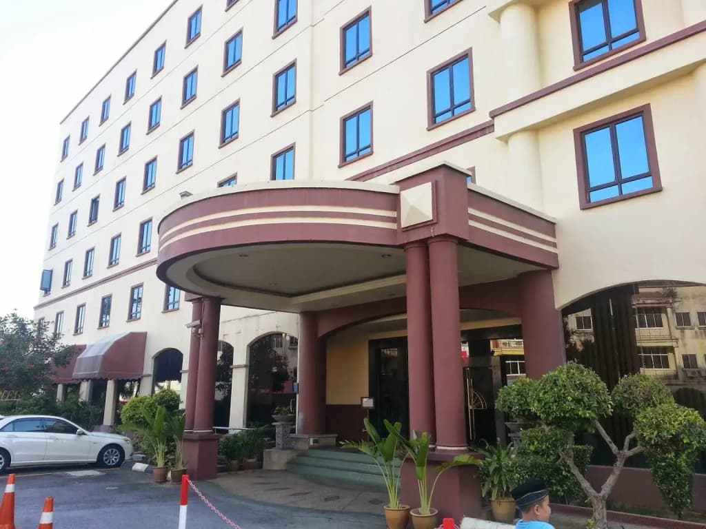 The Aston Hotel - main photo