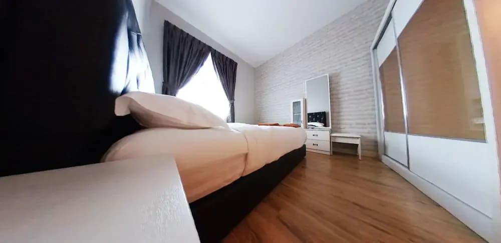 TnJ Home - photo 1