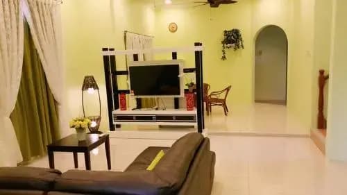 Bungalow House Ipoh Meru - photo 1