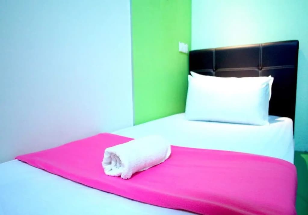 SPOT ON 90123 Rainbow Guest House - photo 4
