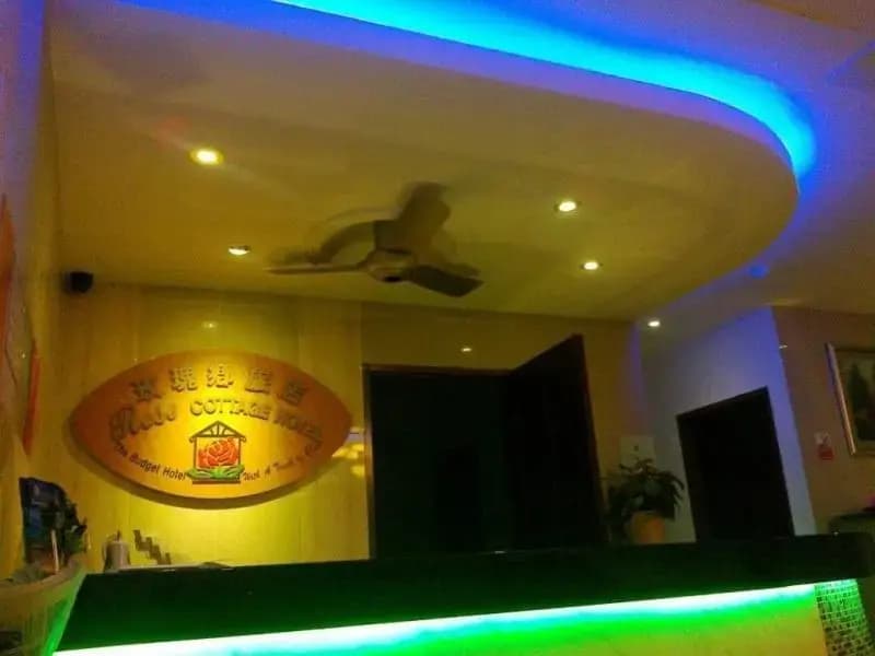 Rose Cottage Hotel Taman Nusa Cemerlang - photo 11