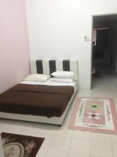 Homestay Husna Ipoh Station 18 - photo 6