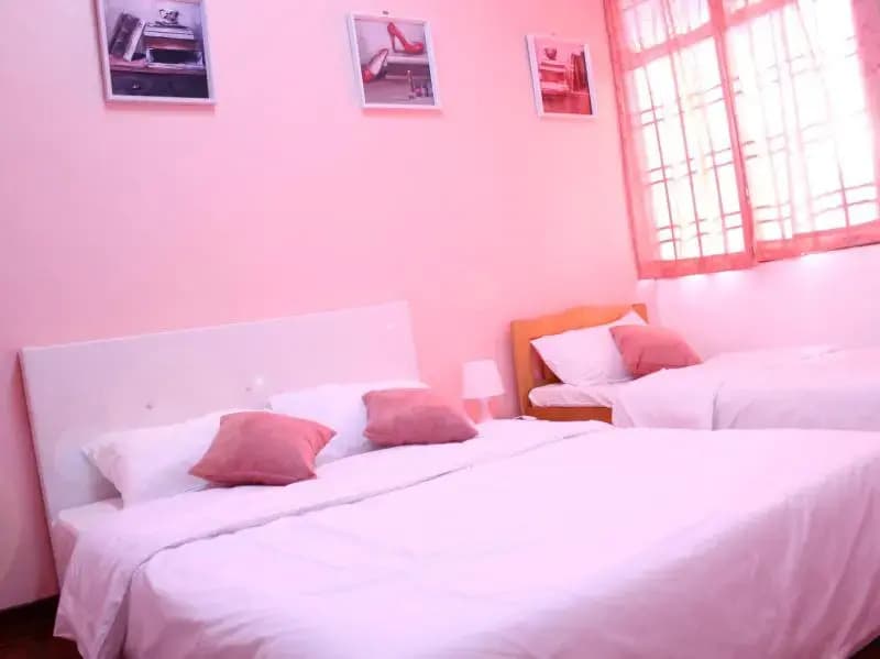 Southtree Romantic Holiday House - photo 4