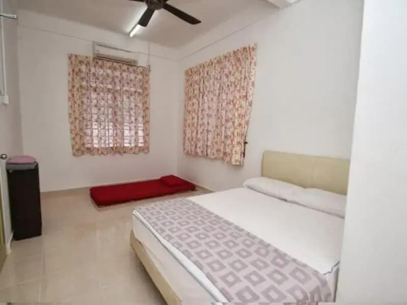 Lesa Guesthouse - Taman Nadi - photo 3