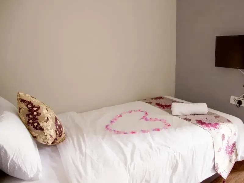 P Motel - photo 10