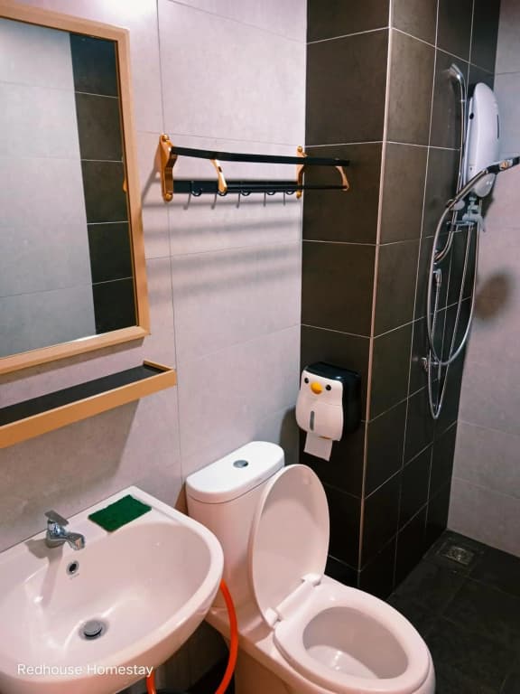 Comfortable18 3R2B 7pax Meritus Perai - photo 9