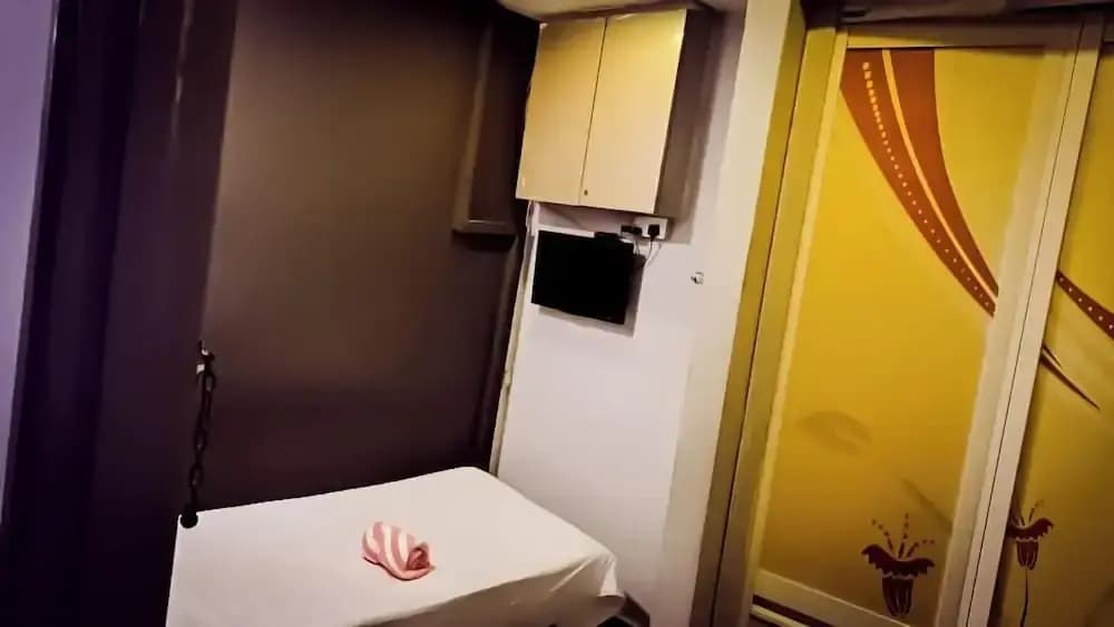 Moon Night Hotel - photo 5