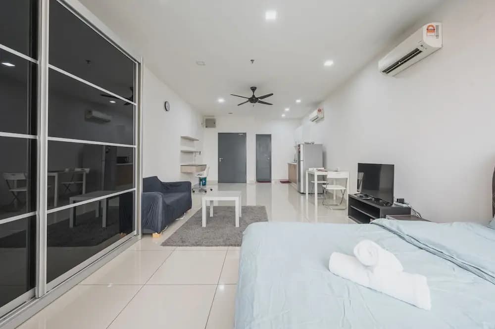 Atria SOFO Suites by Airhost - photo 2
