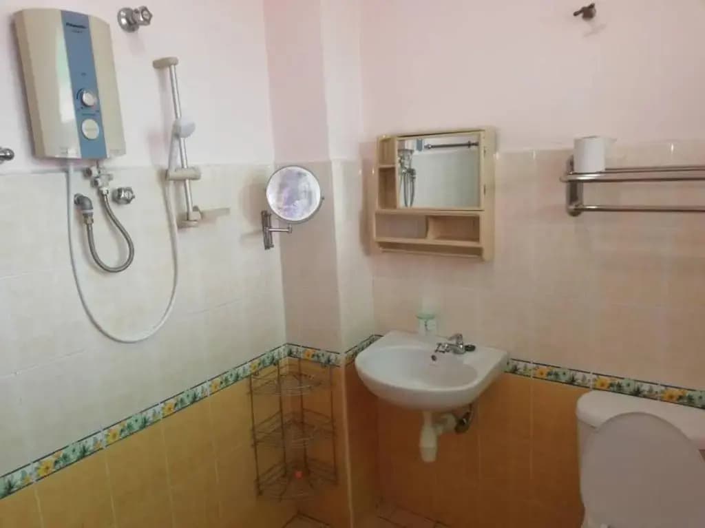 Sweethome for 7 travellers at seremban - photo 9