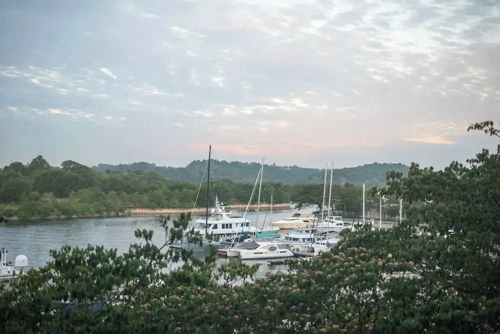 3BR Somerset Apt 2 TVs With Harbour View, Legoland - photo 14