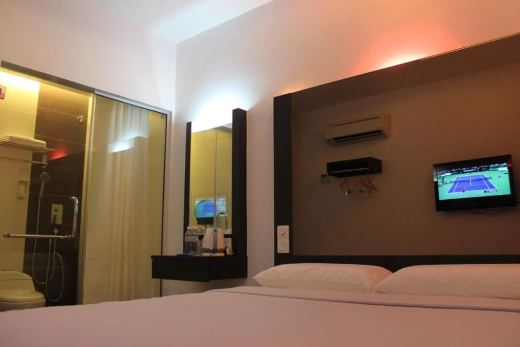 Dream Hotel - photo 6
