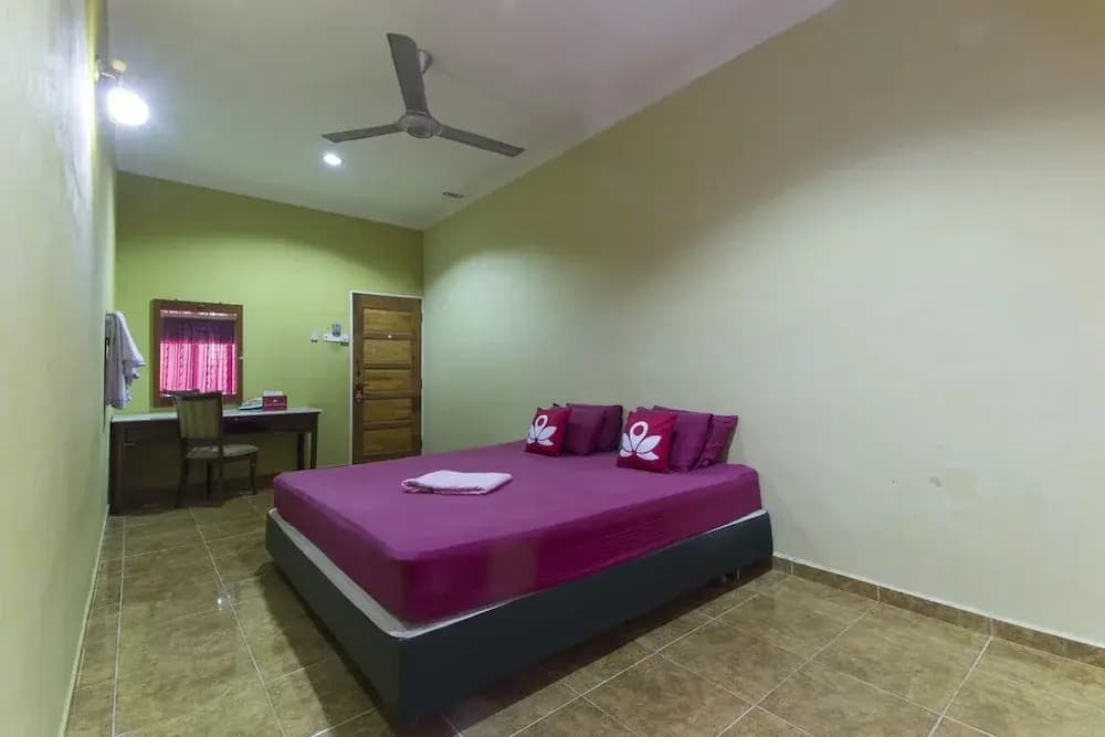 ZEN Home Nabil Nabila Homestay - photo 15