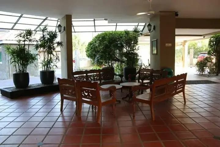 Century Suria Service Suite Apartment - photo 5