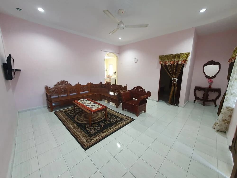 Oyo 90304 Persada Hasra Homestay - photo 9