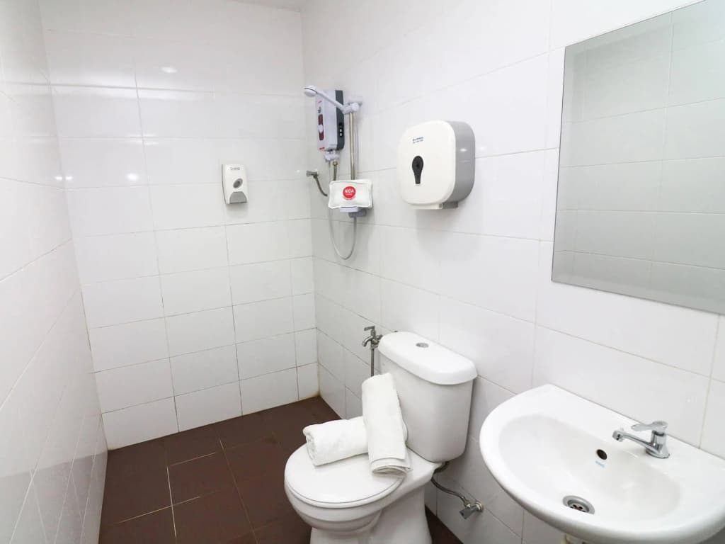 New Century Hotel - photo 8