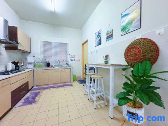 Sri Ixora Kajang | Spacious 3BR w/ Full A/C - photo 1