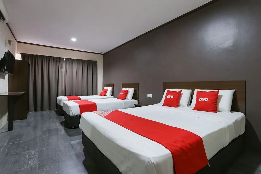 OYO 90157 One World Hotel - photo 5