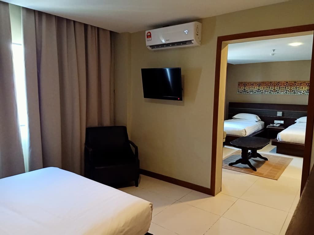 Kinabalu Daya Hotel - photo 6