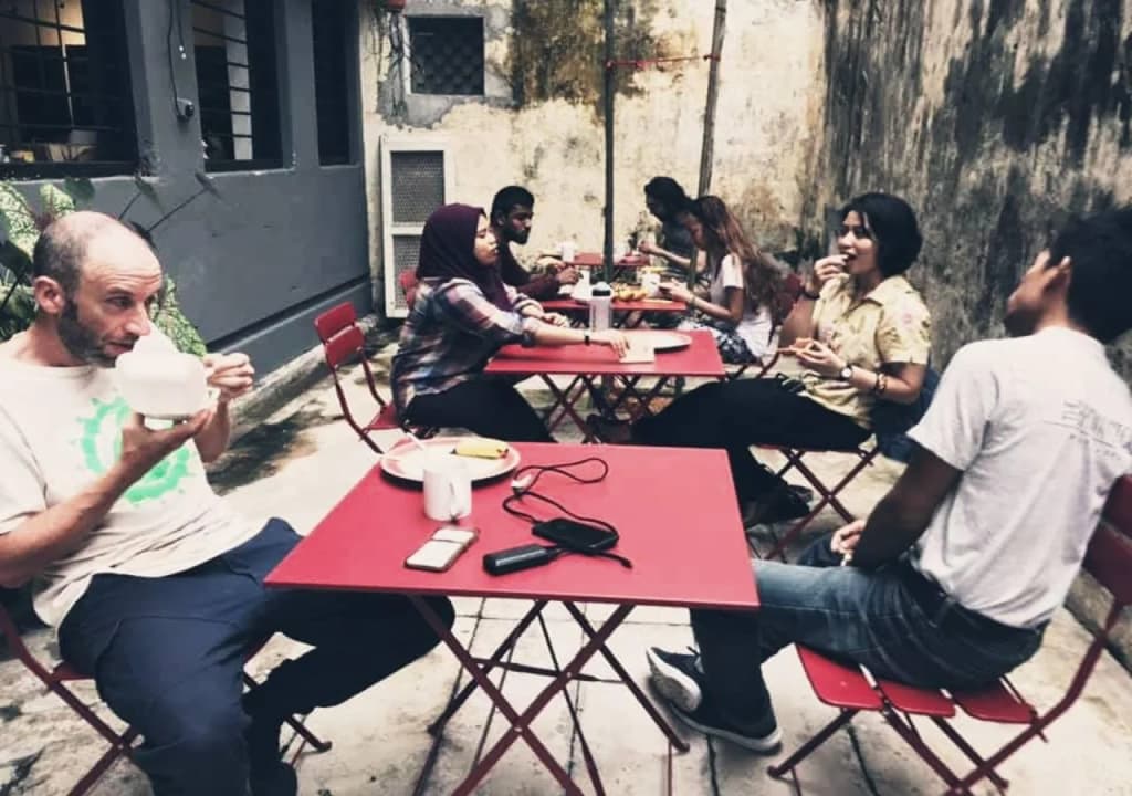 The Brownstone Hostel & Space - photo 23