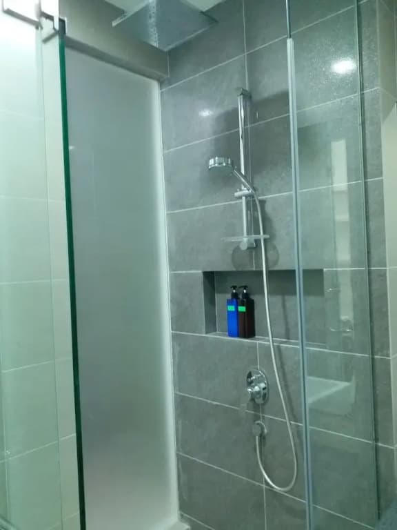 Dashing 1BR Next To Surian MRT 31 - photo 8