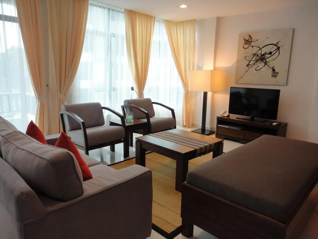 Samsuria Beach Resort & Residence - photo 4