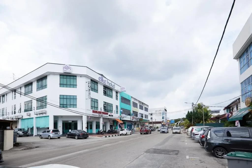 Elite Hotel Muar - photo 16