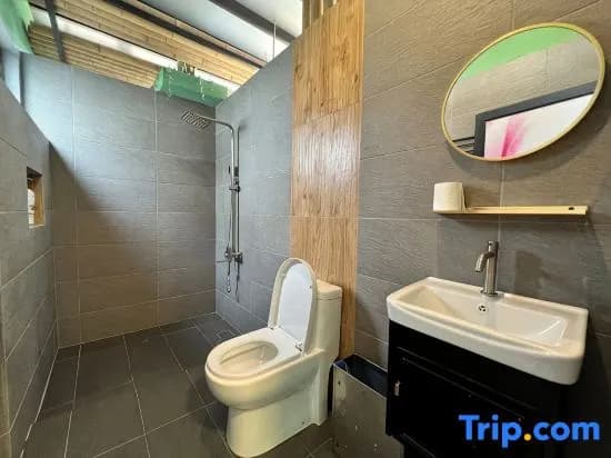 Hometel G&G - The Uniique Haus 6BR Pool Retreat - photo 2