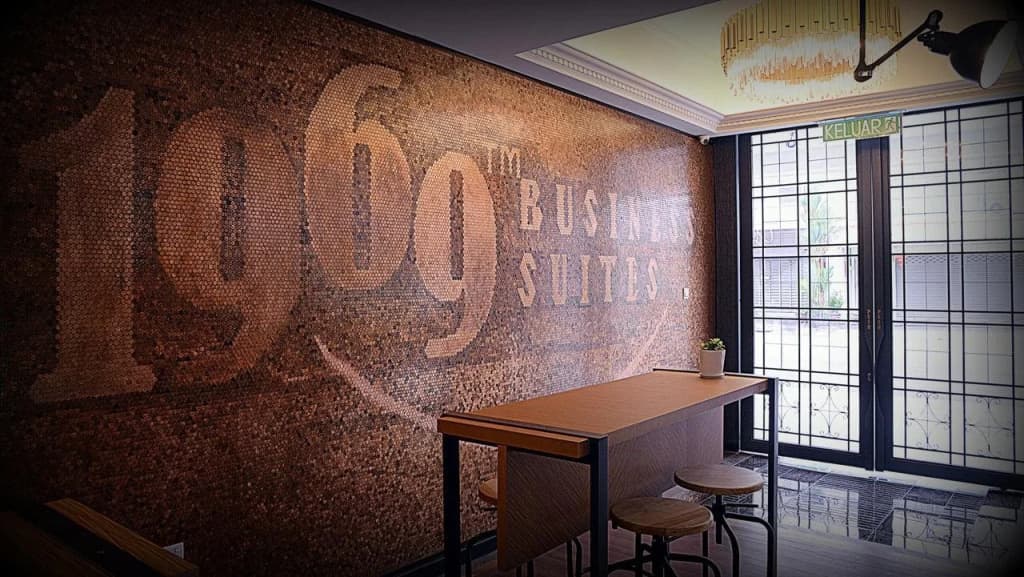 1969 Business Suites - photo 15