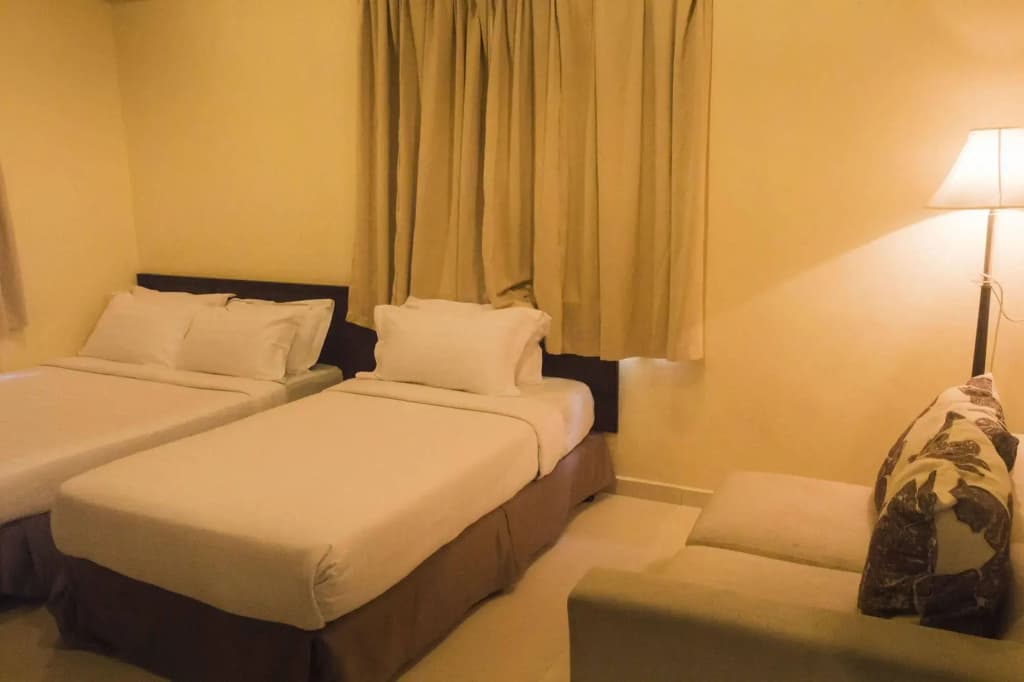 Anggerik Lodging Hotel - photo 6