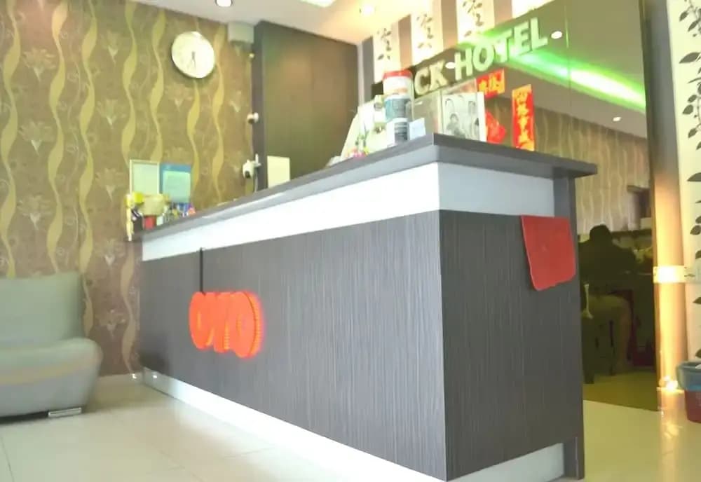 OYO 89715 CK Hotel 2 - photo 2