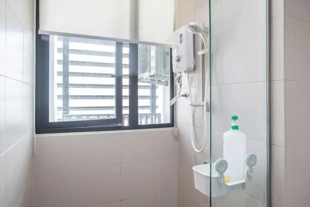 iCity 1Bedroom Apt Near Mall FREE PARKING & WIFI - photo 6
