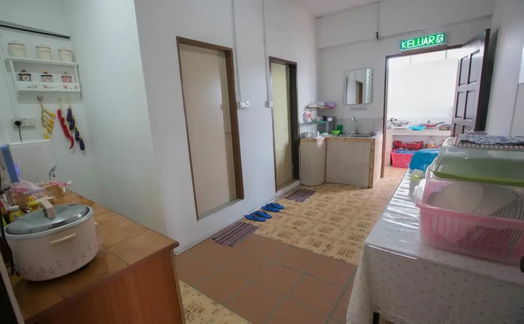 Alice Semporna Backpackers Hostel - photo 1
