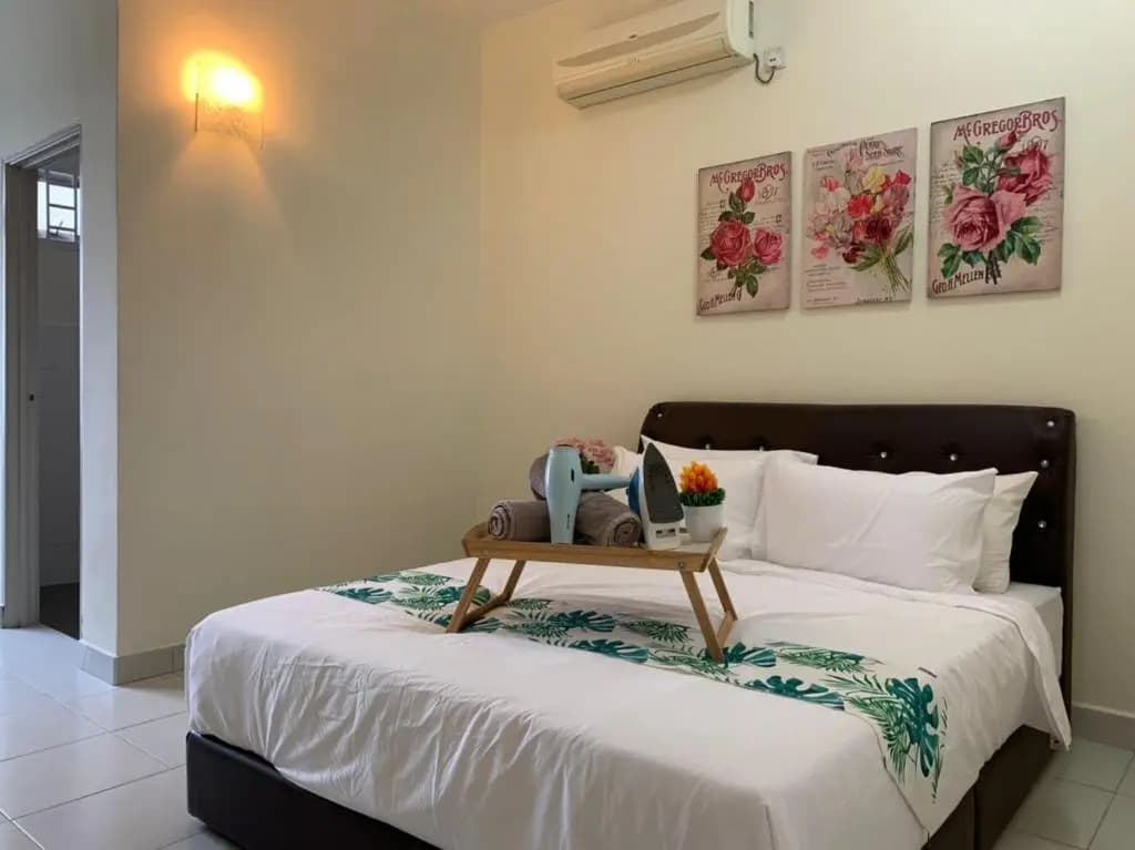 Tebrau City Residence,Warm Suite by HomestayJB - photo 1
