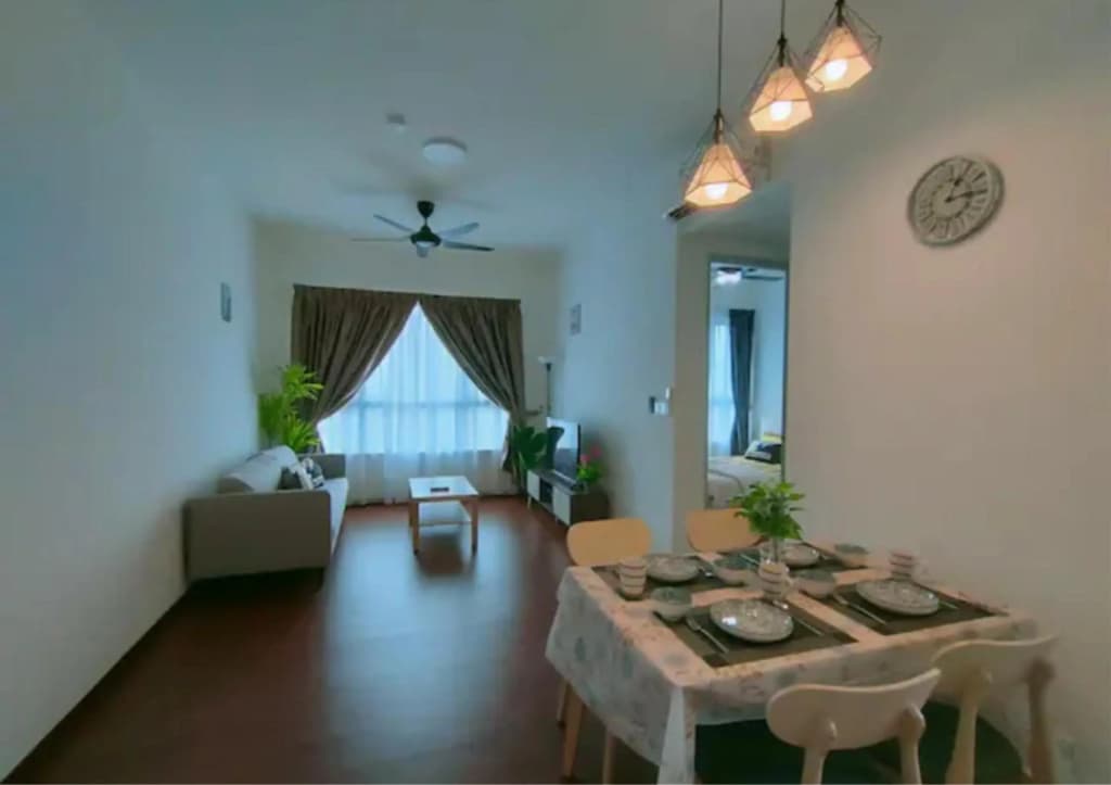 2R2B City View Cozy Home @ Bukit Rimau, 8 Pax, Wifi - photo 1