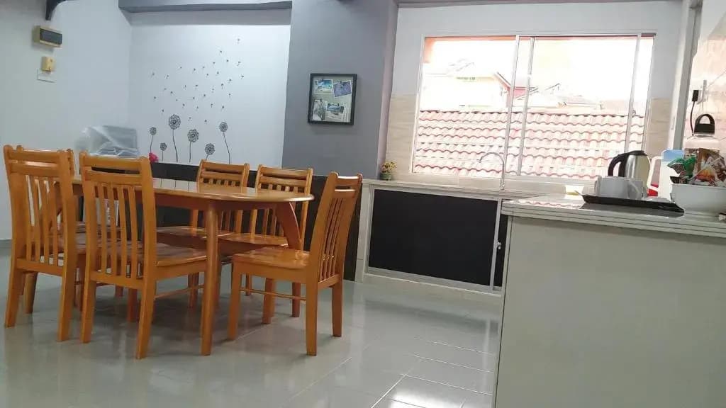 Coastside Homestay - photo 10