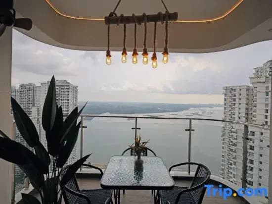 Luxury Premium 2BR Danga bay Bathtub - photo 1
