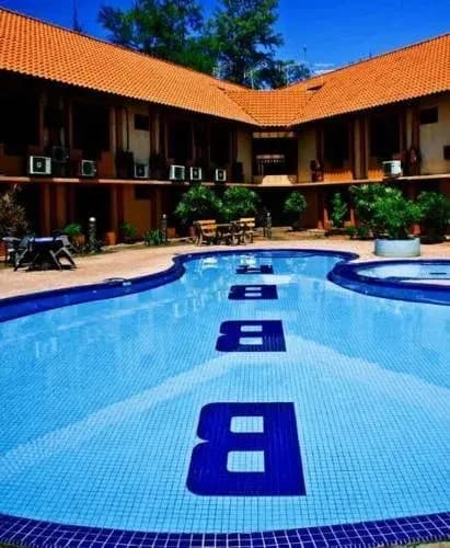 Batu Burok Beach Resort - photo 10
