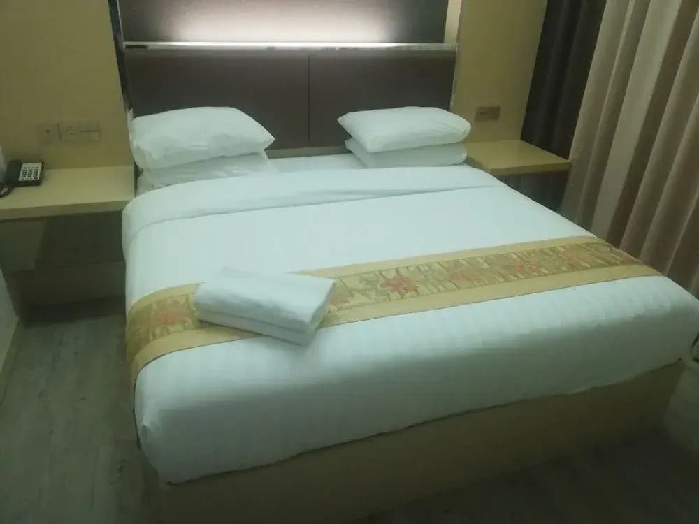 Capital O 90130 Sawadee Hotel - photo 6
