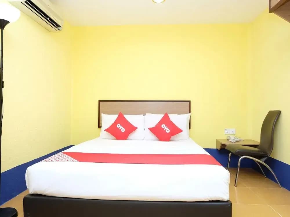 OYO 89352 Golden Terminal Lodge - photo 5
