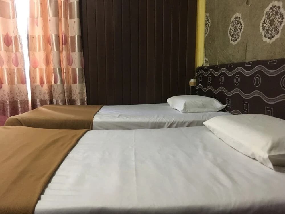 Anisaa Inn By OYO Rooms - photo 2