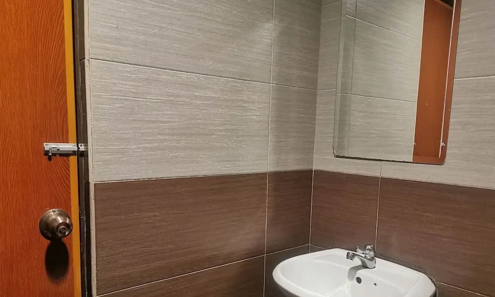 OYO 90157 One World Hotel - photo 10