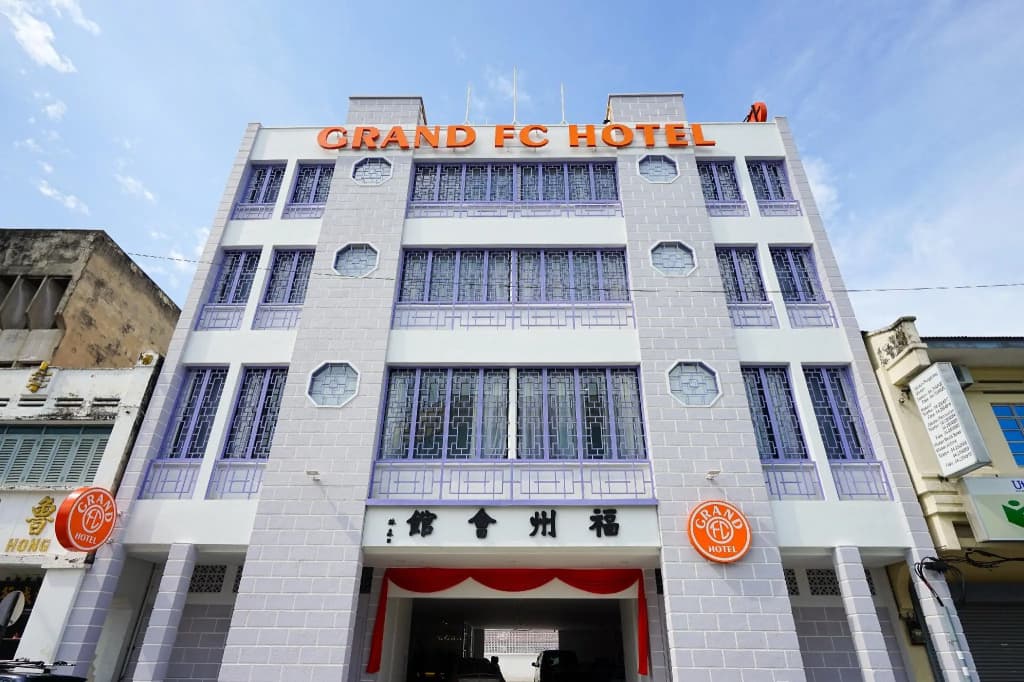 Grand FC Hotel - photo 1