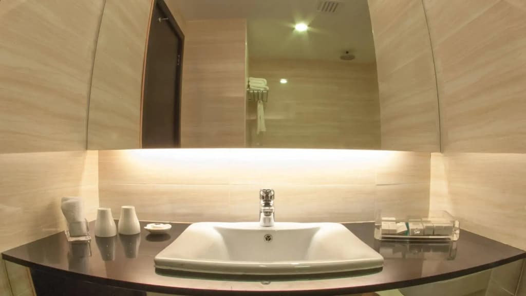 Pan Borneo Hotel Kota Kinabalu - photo 21