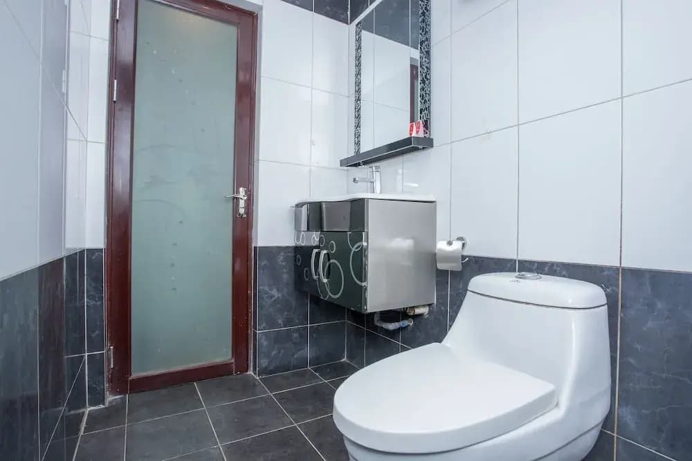 OYO 44037 King Park Hotel - photo 10