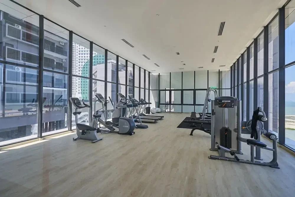 OYO Home 935 Breathtaking Studio Imperio Residence - photo 15